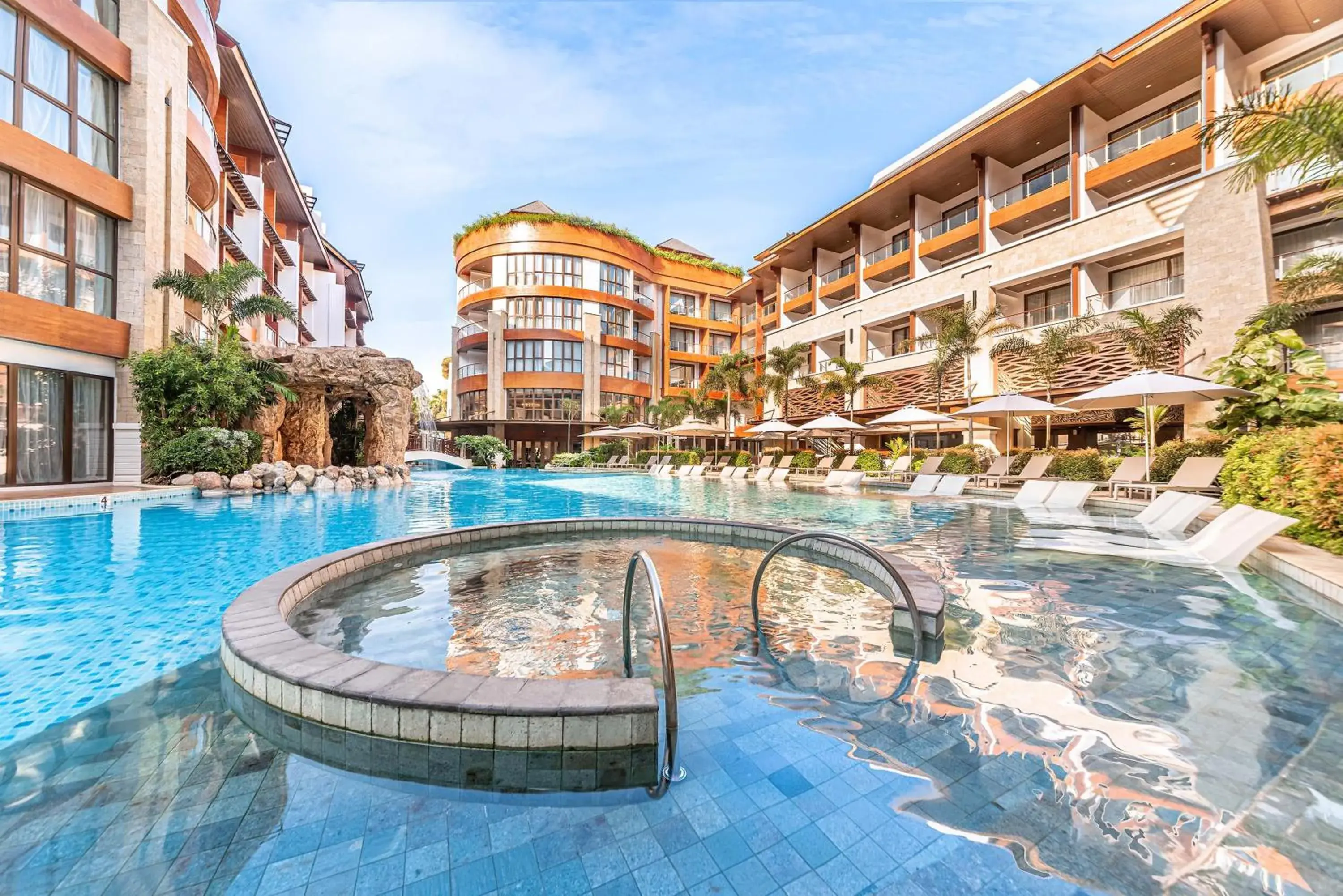 Mandarin Bay Resort and Spa
